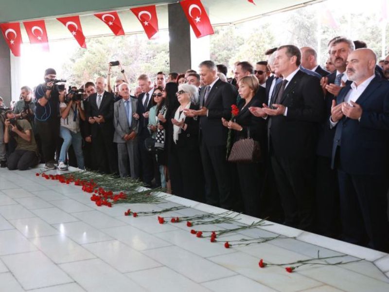 Bakanımız Sn. Ali Yerlikaya, Adnan Menderes İle Fatin Rüştü Zorlu ve Hasan Polatkan Beyefendilerin 62. Ölüm Yıl Dönümü Anma Programına Katıldı