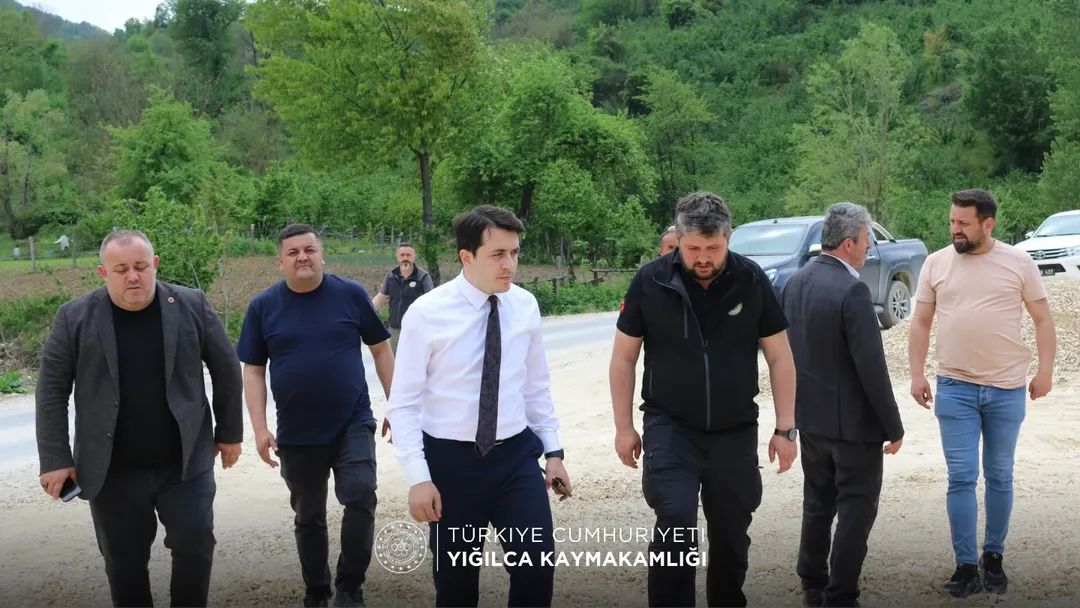 Kaymakamımız Sayın Hüseyin DEMİRKOL, Yol bakım ve onarım çalışmalarını yerinde inceledi. 